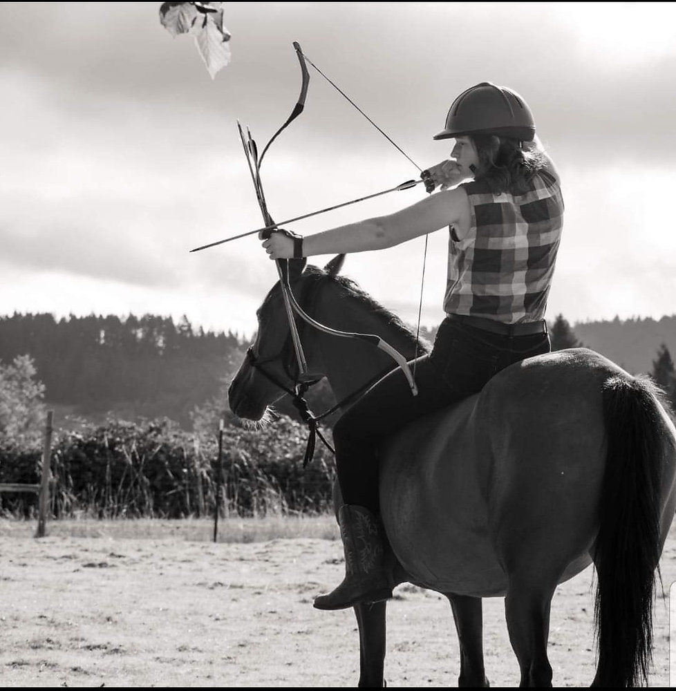 Using a Horse Archery Bow: Simple Steps for a Good Time!